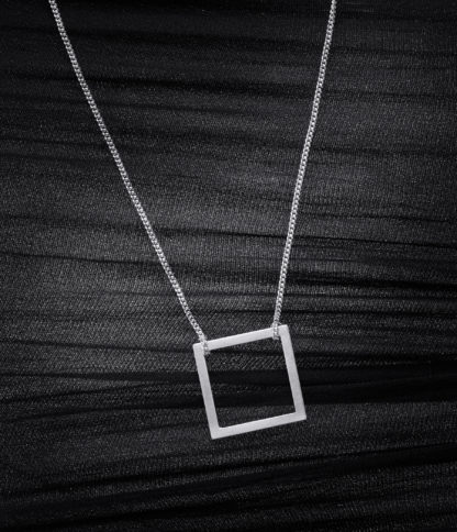 jewellery curator
